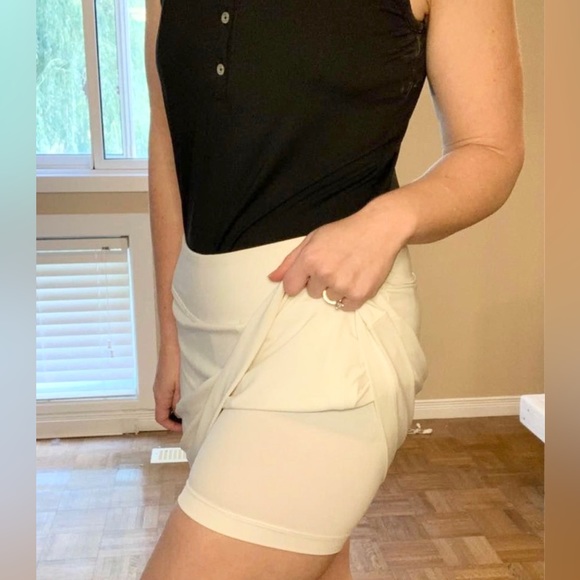 Nike Golf (or Running/Tennis) Skort - SM - Picture 4 of 6